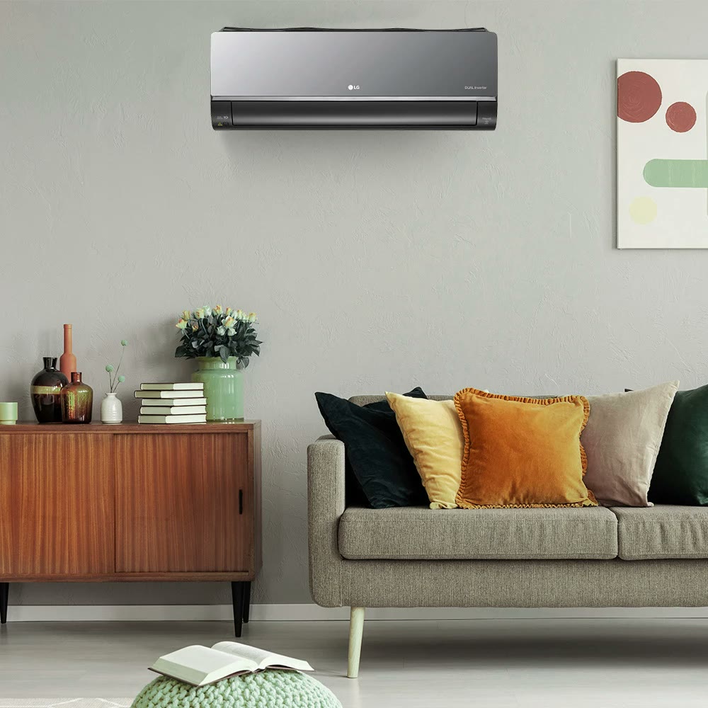 Referência de sala pronta com ar-condicionado split instalado